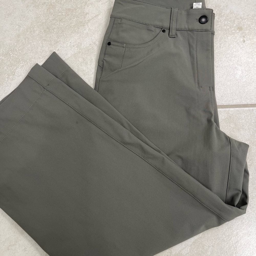 Wide leg Lululemon 7/8 Length Women's Pants In 27 With 5 Pkt Wide Leg *Utilitech - Picture 6 of 7